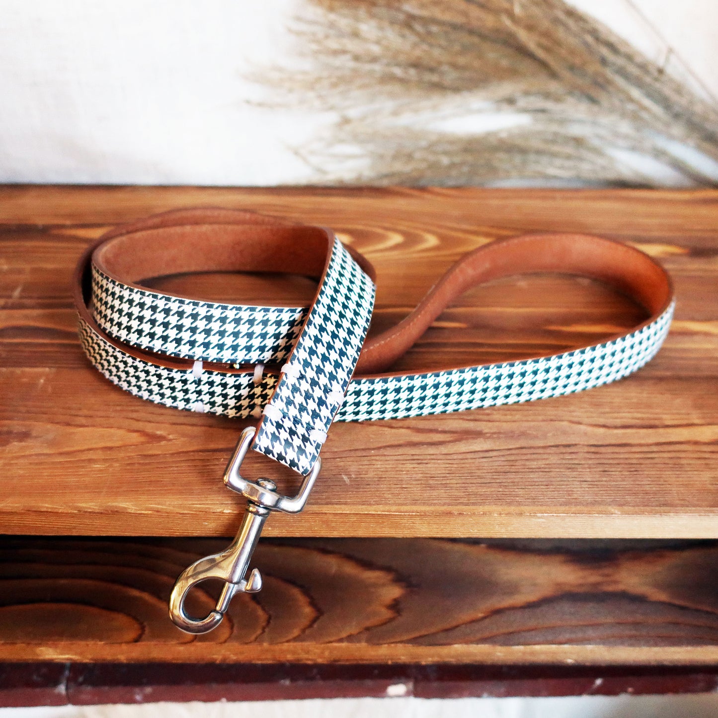 Houndstooth Leather Dog Lead
